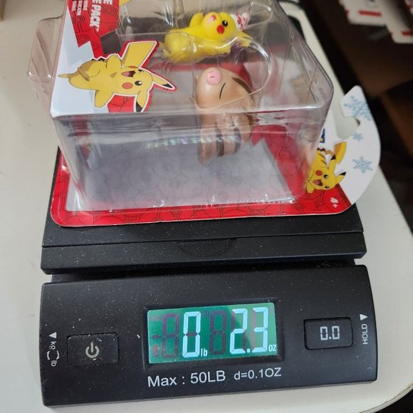 Pokemon Battle Feature Pack Pikachu w/ Santa Hat and Swinub Figures - Picture 9 of 9